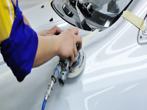 轮眉装饰贴胶应用