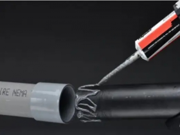 制造行业：塑胶件紧固胶贴工艺